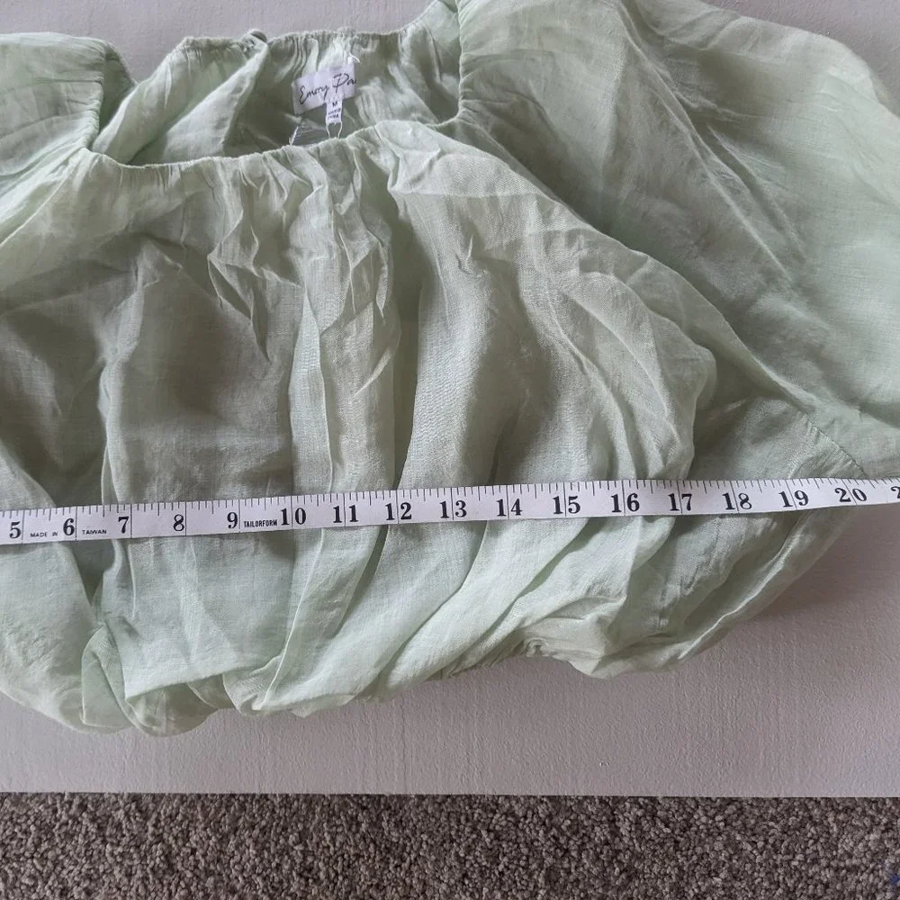 NWT Emory Puff Sleeve Bubble Crop Top, Size Medium, Sage Green - Picture 4 of 16
